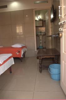 Mourya Deluxe A/C Lodge - Chitradurga - 5