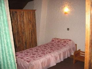 Gîte familial près de La Chaise-Dieu avec jardin, terrasse, jeux pour enfants et équipements bébé - FR-1-582-287 - 4