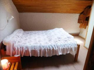 Gîte familial près de La Chaise-Dieu avec jardin, terrasse, jeux pour enfants et équipements bébé - FR-1-582-287 - 2