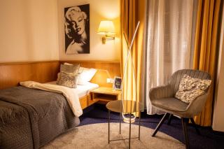 Hotel Restaurant Grüner Baum und Altes Tor - 1