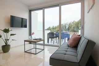 Phaedrus Living - Seaside Luxury Flat Harbour 110 - Paphos - 9