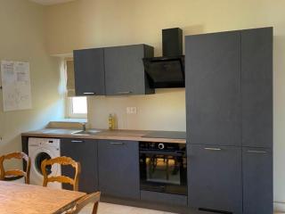 Gîte élégant avec jardin privé, climatisation et parking à Ainay-le-Vieil - FR-1-586-7 - Ainay-le-Vieil - 5