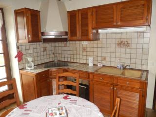 Gîte familial près de Châteauroux avec jardin, aire de jeux et location de salle, idéal pour 8 pers. - FR-1-591-12 - 9