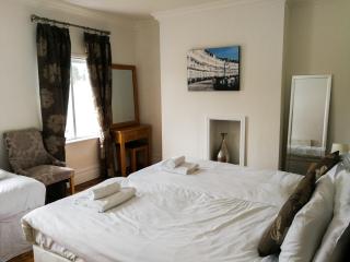 The Big Bristol House - 2