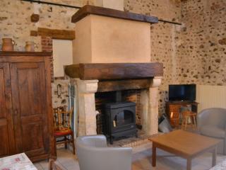 Gîte chaleureux dans un ancien corps de ferme avec wifi, cheminée et grand jardin à Châteaudun - FR-1-581-71 - Châteaudun - 2