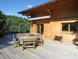 Chalet bois à Liézey : confort moderne, terrasse, proximité Gérardmer et chemins pédestres - FR-1-589-330 - 8