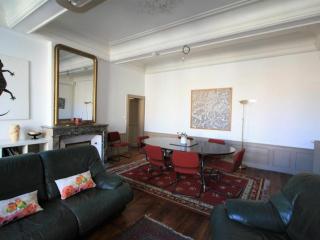 Appartement Historique au Centre de Toul, Proche Cathédrale, Tous Services Inclus - FR-1-584-74 - 9