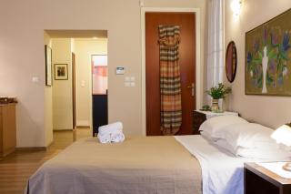 Psyri Neoclassical House with Yard - Atenas - 4