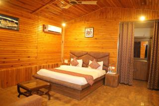 HOA Resorts - Mountain View with Infinity Pool - Shivpuri - 3