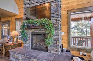 Longview Lodge with Furnished Deck and Fire Pit! - Alton - 4