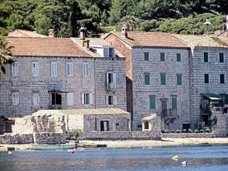 Apartments Acalinović - Vis - 0