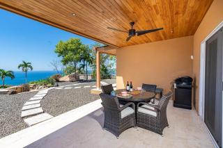 Stunning Mountaintop Property with Stylish Main Home, Private Guesthouse & Infinity Pool - 8