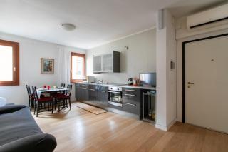 Venice Lance with Lift, 2 minutes walk from the train station - Venice - 0
