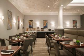Crowne Plaza Englewood by IHG - 6