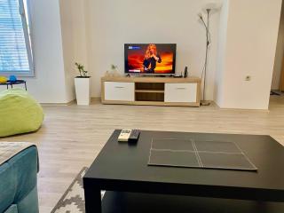 Regina's Modern Apartment2 - Skopje - 8