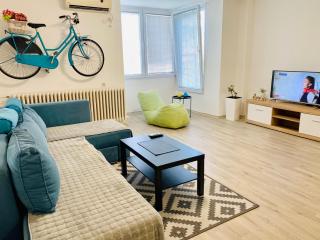 Regina's Modern Apartment2 - Skopje - 0
