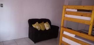 25 Jacaranda Lodge & Backpackers - Pinetown - 5
