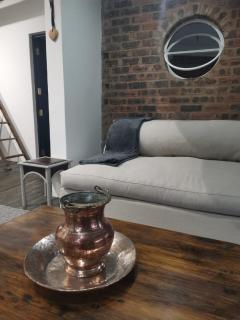 Lionsgate Estate Cottage - 3