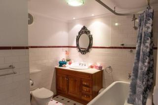 Glenfern English Cottage, historic and elegant, individual Self-Contained Apartment plus breakfast - 1