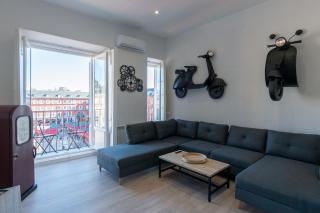 PLAZA MAYOR groups by MONARO***** - Madrid - 8