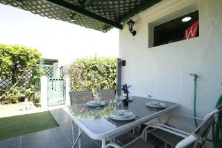 cozy & modern bungalow w/private garden bbq+wifi - 8