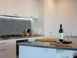 The Bay House - 9