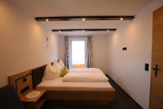 Enzian Apartments - 1