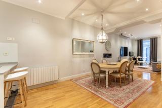 Amplio y Elegante en Casco Viejo con Parking - Bilbao - 4