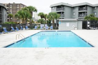 Cherry Grove Retreat & Sea Cabin - Myrtle Beach - 8