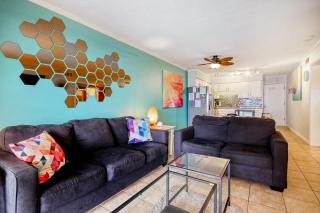Cherry Grove Retreat & Sea Cabin - Myrtle Beach - 7