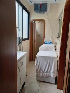 Apto 6 pessoas - Ar e Wi-Fi - praia da Enseada - Guarujá - 4