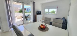 Seastar Luxury apt with PRIVATE POOL and sea view - Novalja - 1