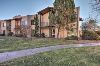 Mtn-View Condo with Hot Tub Access in Sedona! - Sedona - 0