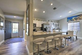 Near Beaches and Dining Palm Harbor Gem with Pool - Palm Harbor - 8