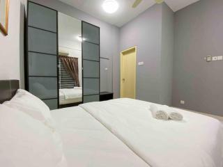 Setiawalk Puchong Penthouse 8-10Pax 4R3B - Puchong - 4