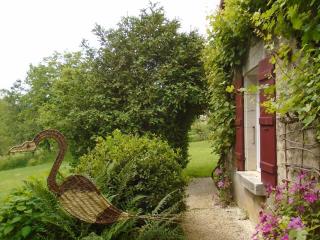 Maison indépendante avec grand parc arboré, proche de la nature et des lacs - FR-1-611-18 - Fayl-Billot - 1