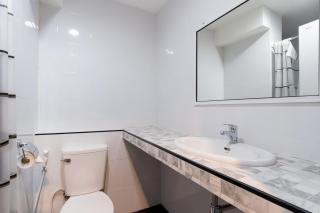 Buri Hostel Bangkok - Amphoe Phra Khanong - 2