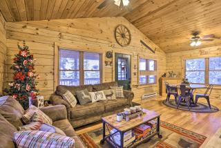 Cozy Noras Hideaway - Charming, Quiet Log Cabin - Duck Creek Village - 9