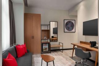 Ramada by Wyndham Budapest City Center - 2