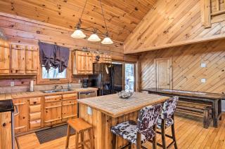 Bryson City Cabin with Private Hot Tub and Game Room - Bryson City - 4