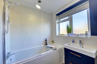 Inspire Homes 2-Bed Sleeps 5 near Leamington & M40 - 2