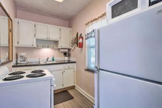 Less Than 3 Mi to Golf and Swim Cozy Oasis in Lake Worth! - Lake Worth - 2
