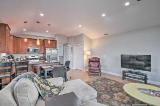 Chicago Condo w/ Balcony: Walk to CTA Stations! - 2