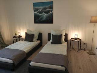 Ferienhaus Westermann, 4 Schlafzimmer, Waschmaschine, Trockner, Businesswohnung, Monteurzimmer - Salzgitter - 1