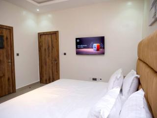 Luxury 4-Bed House in Abuja - Abuja - 8
