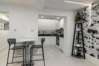 Cosy Apartment in West Bridgford, Close to Transport links and walking distance to Cricket and Football - Nottingham - 3
