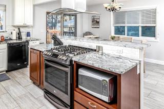 Midtown Anchorage Basecamp Condo A - Anchorage - 4