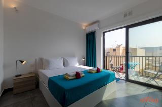 2 Bed Apartment w Distant Sea and Country Views - Marsalforn - 2