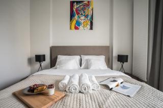 oompH Warsaw Central Luxurious Air-Conditioned Apartment with Balcony - 0