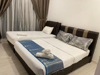 Setia Sky 88 Up to 6 pax !!! 2BEDROOM apartment with extra bed - 0